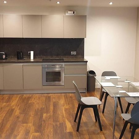 Stunning 2-Bed Apartment In Manchester City Centre Exterior photo